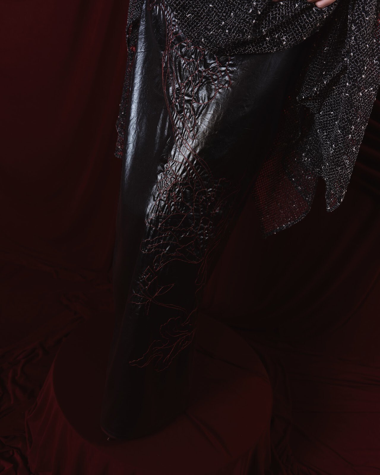 Lao Xao Hand-embroidery Straight Skirt